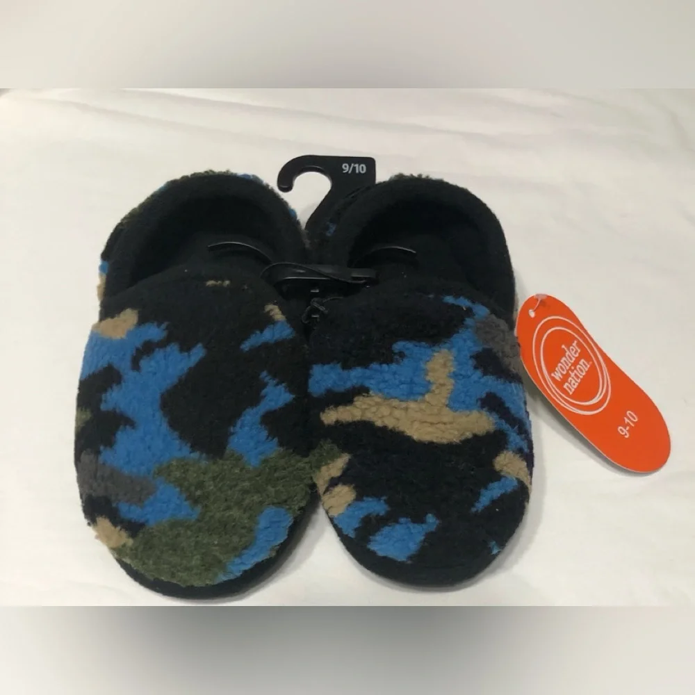 kids Blue, black, Olive & Tan Camouflage Sherpa Slip-On Slippers.9-10